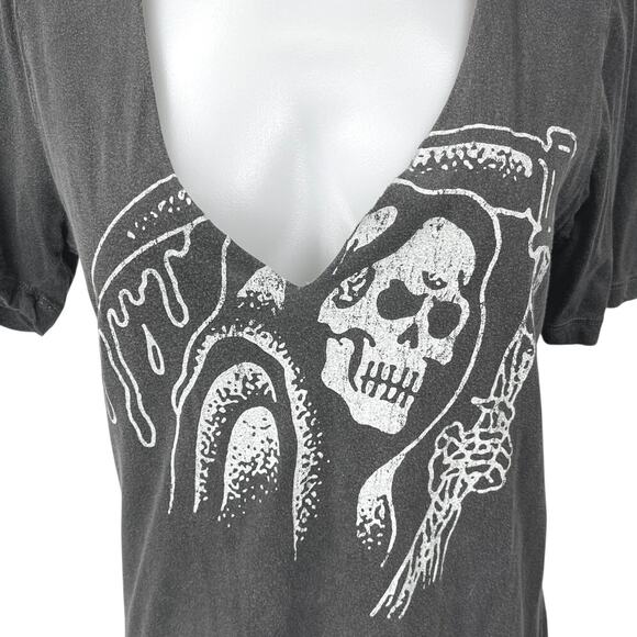 Truly Madly Deeply Fear No Evil Black Skull Print V-Neck Tee T-Shirt Top Size S - Picture 3 of 6
